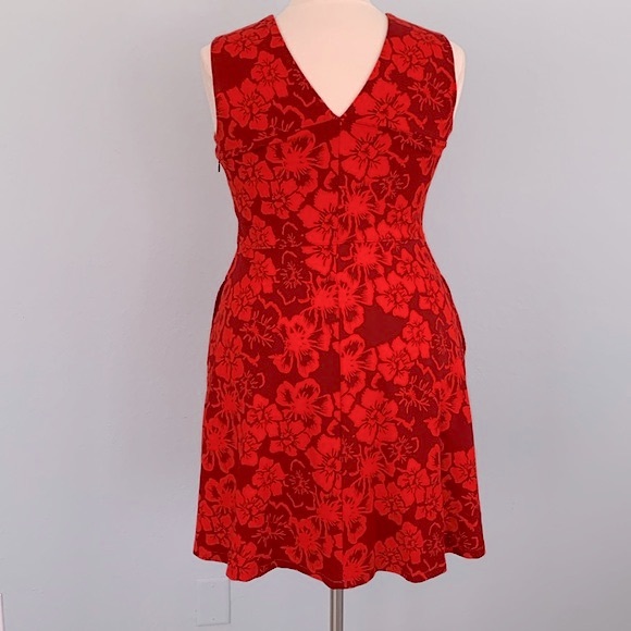 Lands’ End Tropical Print Ponte Fit and Flare Dress - Picture 4 of 11